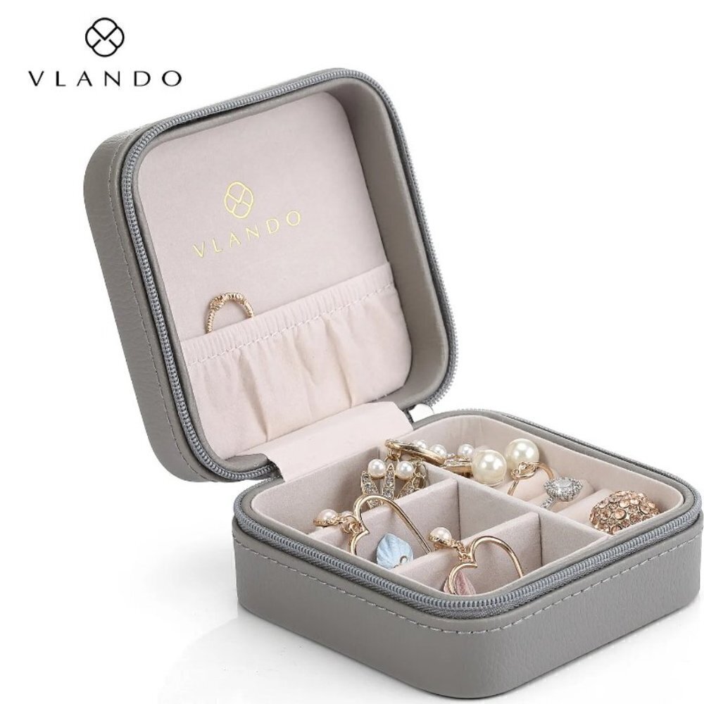 Vlando - Macaron -  Portable Travel Jewelry Gray Zippered Box - NWOT